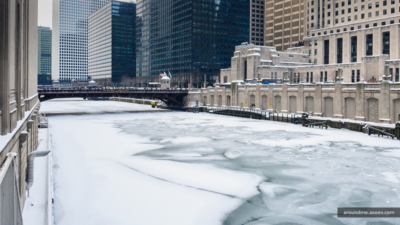 Polar Vortex 2019 - Chicago River Froze in Record Cold